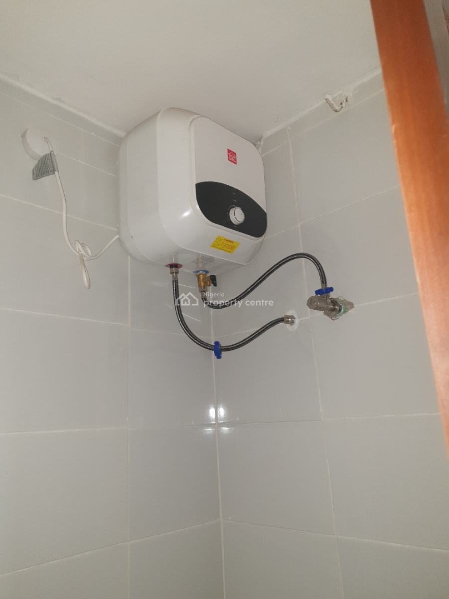 Spacious Shared Apartment in a Very Quiet and Secure Estate, Agungi/ in an Estate Just Beside Dominos Pizza Agungi, Lekki, Lagos, House for Rent