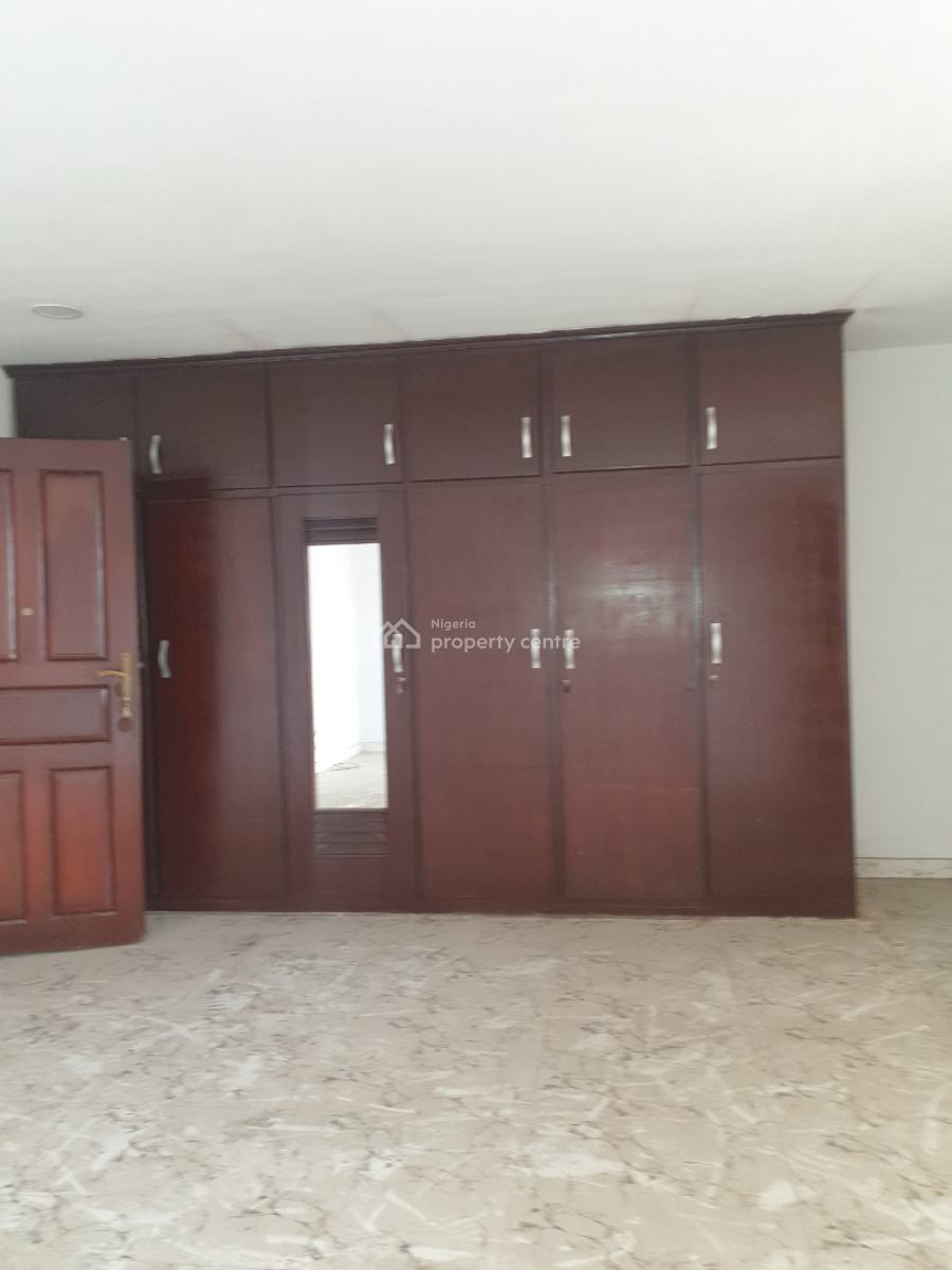 Spacious Shared Apartment in a Very Quiet and Secure Estate, Agungi/ in an Estate Just Beside Dominos Pizza Agungi, Lekki, Lagos, House for Rent