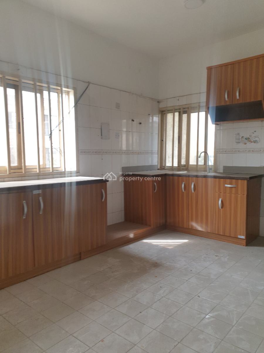 Spacious Shared Apartment in a Very Quiet and Secure Estate, Agungi/ in an Estate Just Beside Dominos Pizza Agungi, Lekki, Lagos, House for Rent