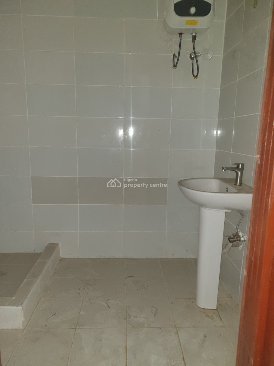 Spacious Shared Apartment in a Very Quiet and Secure Estate, Agungi/ in an Estate Just Beside Dominos Pizza Agungi, Lekki, Lagos, House for Rent