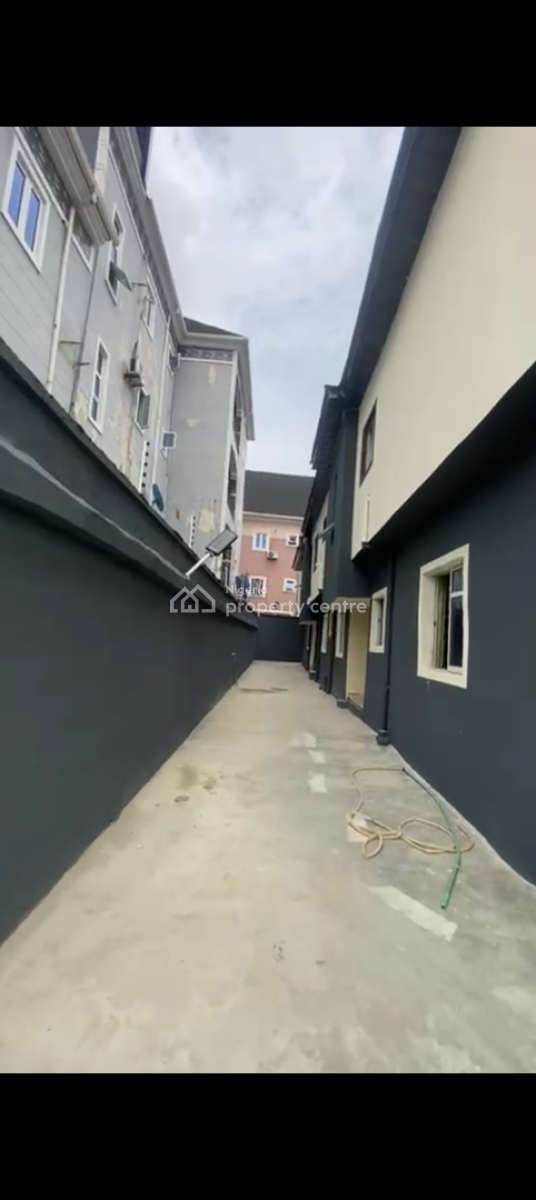 a Newly Built and Well-finished 2-bedroom Flat, Surulere, Lagos, Flat / Apartment for Rent