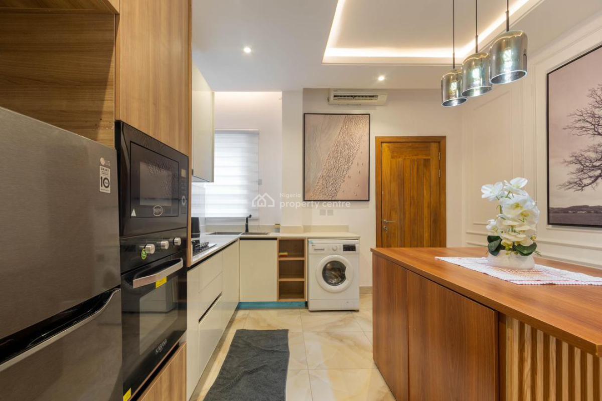 Grand Luxury 2 Bedrooms with Swimming Pool with Top-notch Amenities, Lekki Phase 1, Lekki, Lagos, Flat / Apartment Short Let