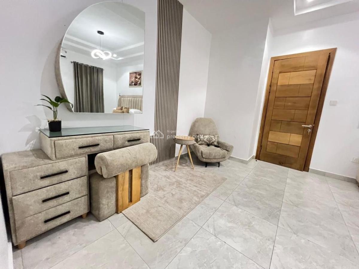 Fully Furnished 3 Bed with Ps5 and Incredible Amenities at Egbeda Read, Lekki Phase 1, Lekki, Lagos, Flat / Apartment Short Let