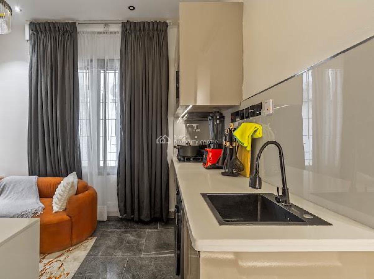 1bedroom Terrace Duplex with Swimming Pool, Snooker Board  Tennis Bo, Lekki Phase 1, Lekki, Lagos, Flat / Apartment Short Let