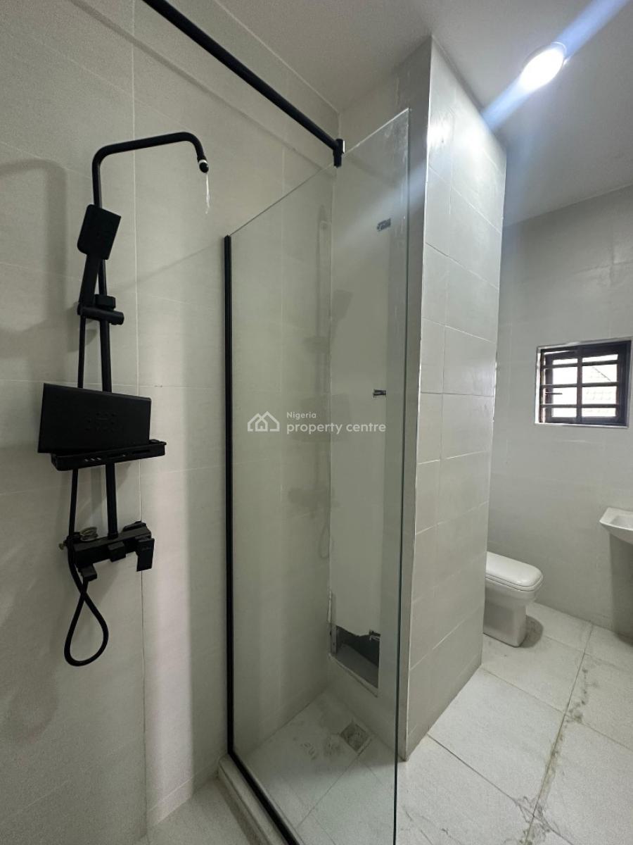 Fully Serviced 2-bedroom Apartment with Swimming Pool, Gym & Elevator, Lekki Phase 1, Lekki, Lagos, Flat / Apartment for Sale