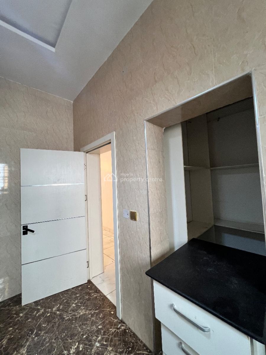 a Standard 2bedroom Flat, Pepperoni Abraham Adesunya Ajah, Lekki Phase 2, Lekki, Lagos, Flat / Apartment for Rent