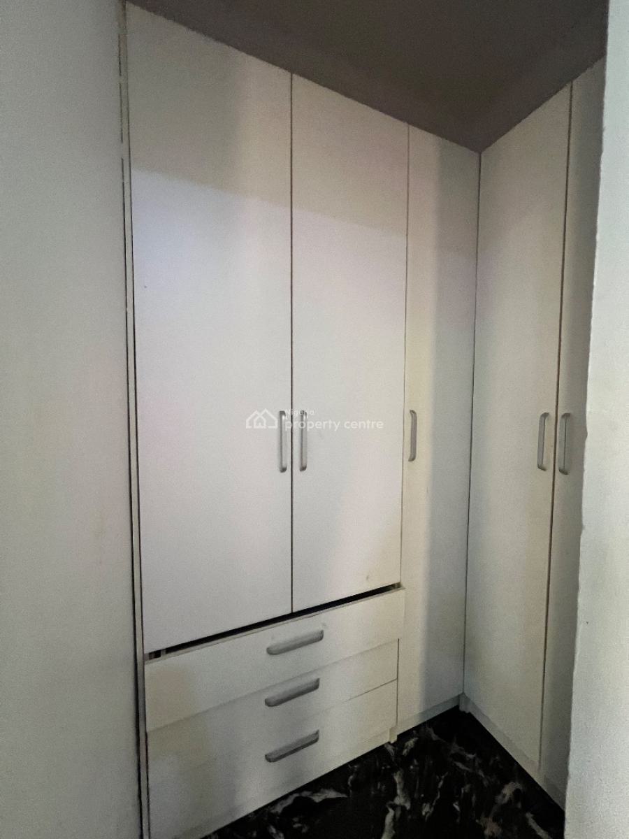 a Standard 2bedroom Flat, Pepperoni Abraham Adesunya Ajah, Lekki Phase 2, Lekki, Lagos, Flat / Apartment for Rent