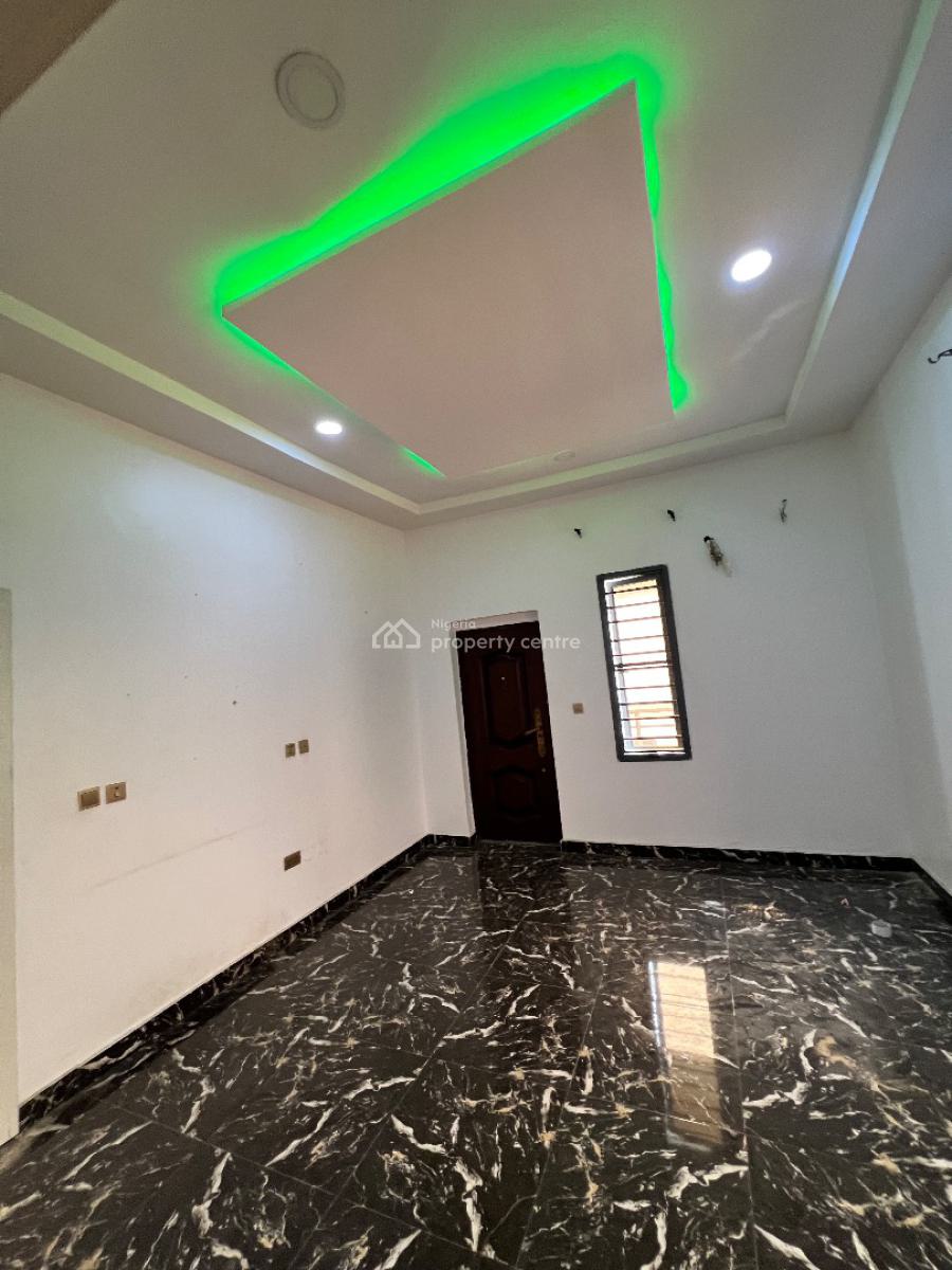 a Standard 2bedroom Flat, Pepperoni Abraham Adesunya Ajah, Lekki Phase 2, Lekki, Lagos, Flat / Apartment for Rent