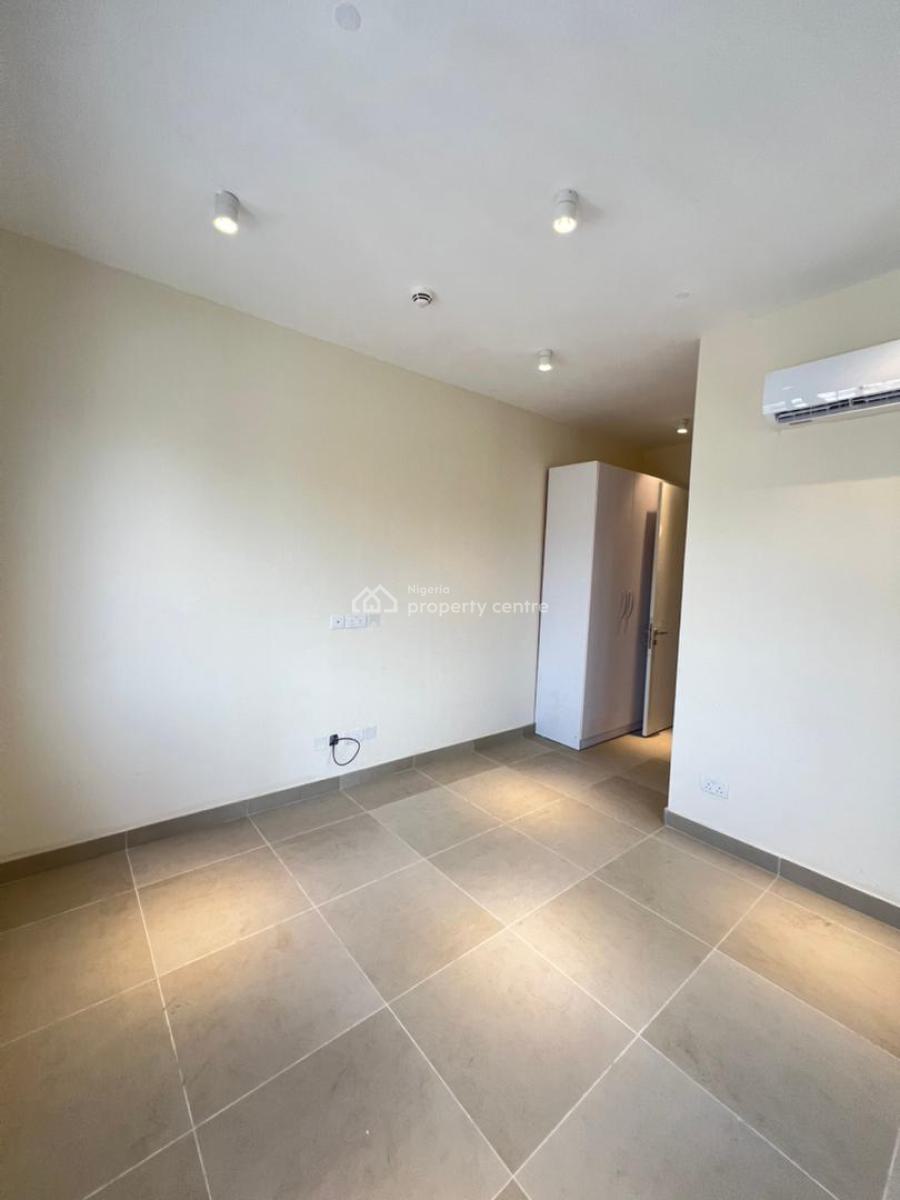 Service 3bedroom Flat with Gym and Swimming Pool, Lekki Phase 1, Lekki, Lagos, Flat / Apartment for Rent