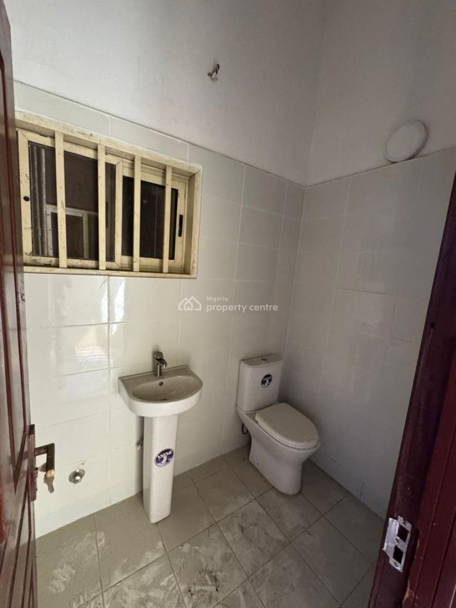 Serviced Very Massive Luxury 4 Bedroom Terrace Duplex with Bq, Estate Osapa Lekki, Lekki, Lagos, Terraced Duplex for Rent
