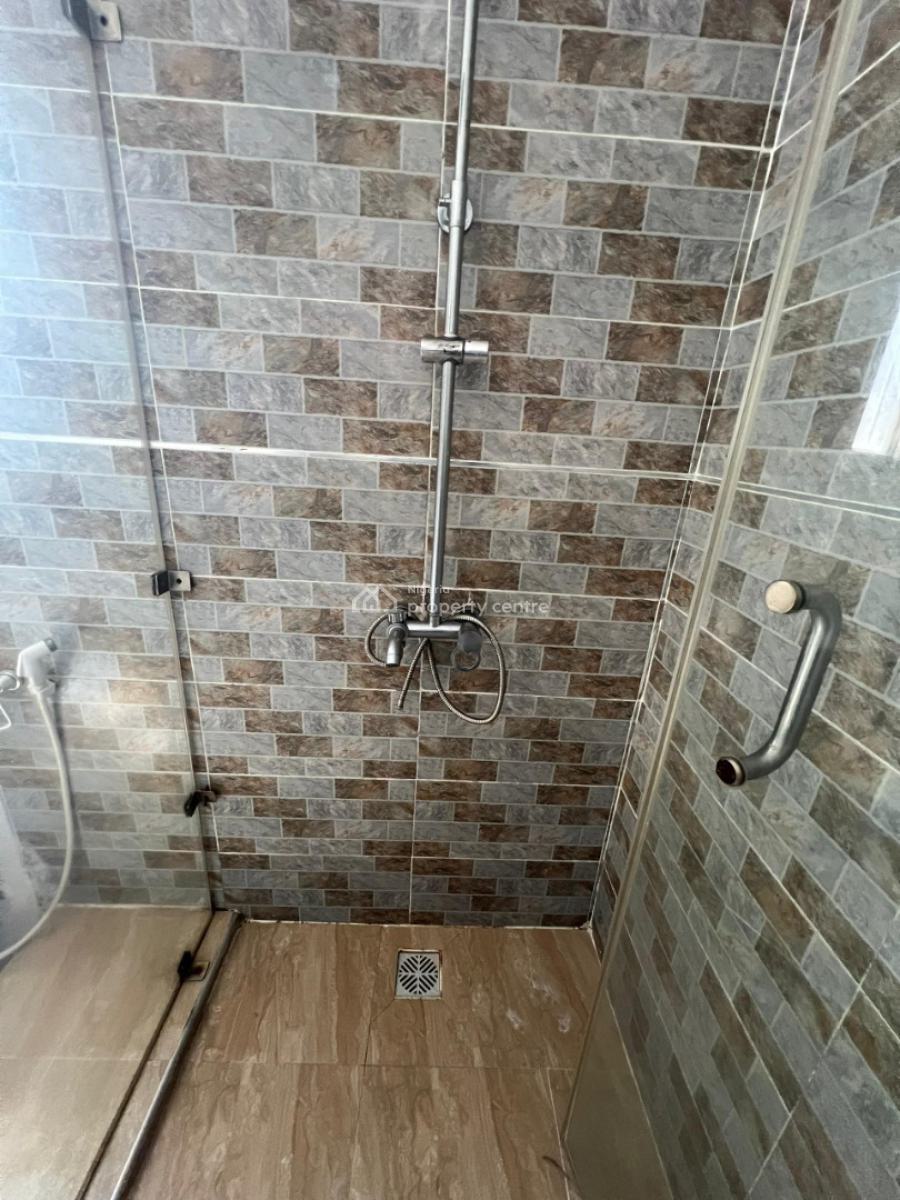 Spacious Fully Serviced Master Bedroom, Victoria Bay Estate Orchid Road, Lekki, Lagos, Self Contain (single Rooms) for Rent