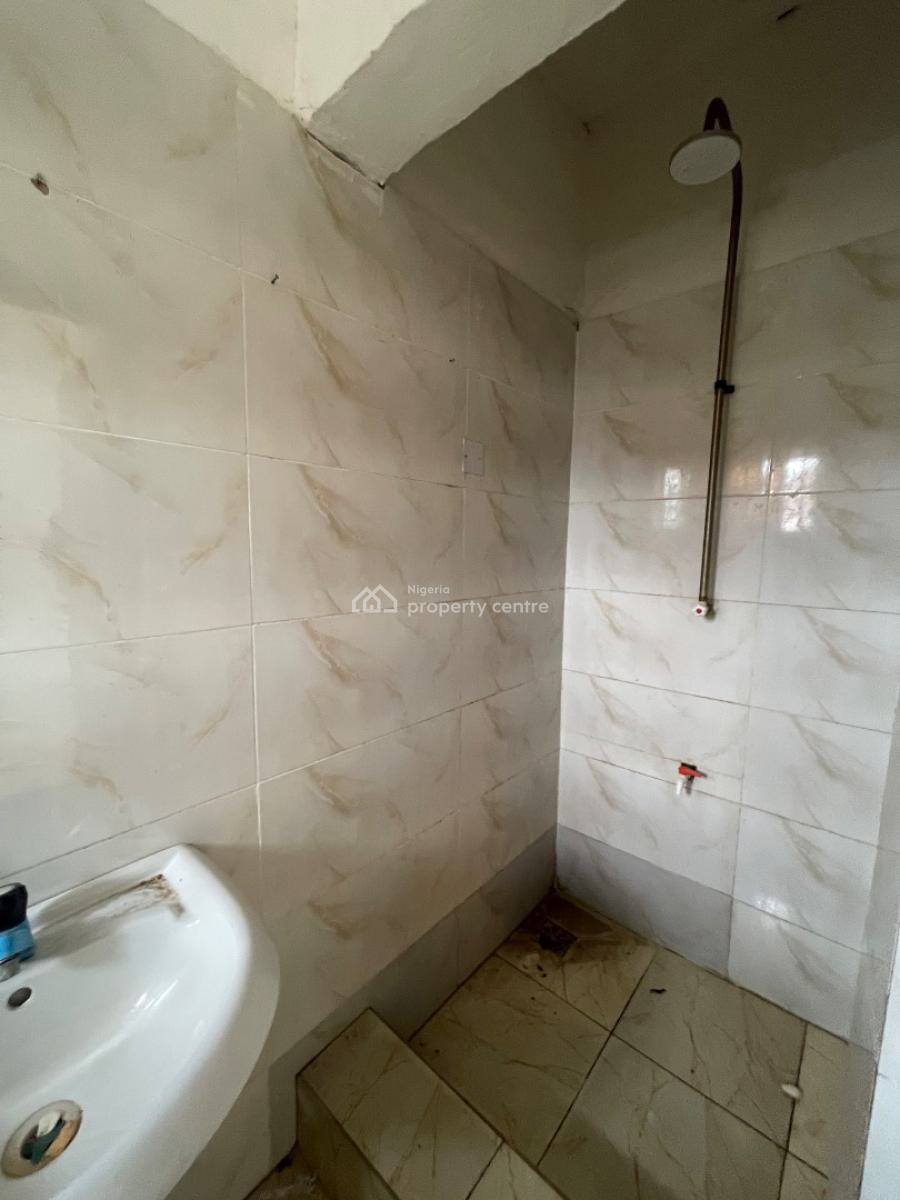 2 Bedrooms in a Secured Estate, Majek, Bashorun Estate, Sangotedo, Ajah, Lagos, Flat / Apartment for Rent