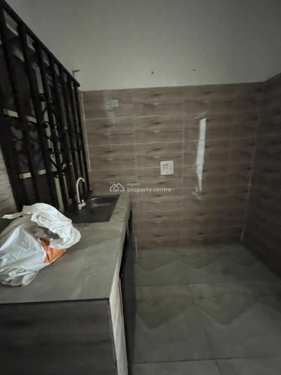 2 Bedrooms in a Secured Estate, Majek, Bashorun Estate, Sangotedo, Ajah, Lagos, Flat / Apartment for Rent