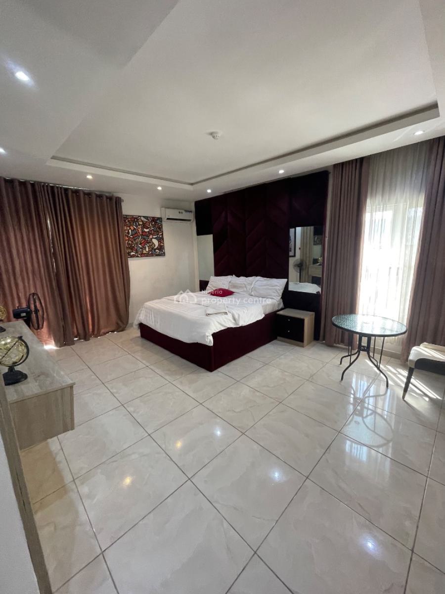 Luxury Spacious 3bed Apartment with a Bq Going As Unfurnished, Lekki Right Inside an Estate, Lekki Phase 1, Lekki, Lagos, Flat / Apartment for Rent