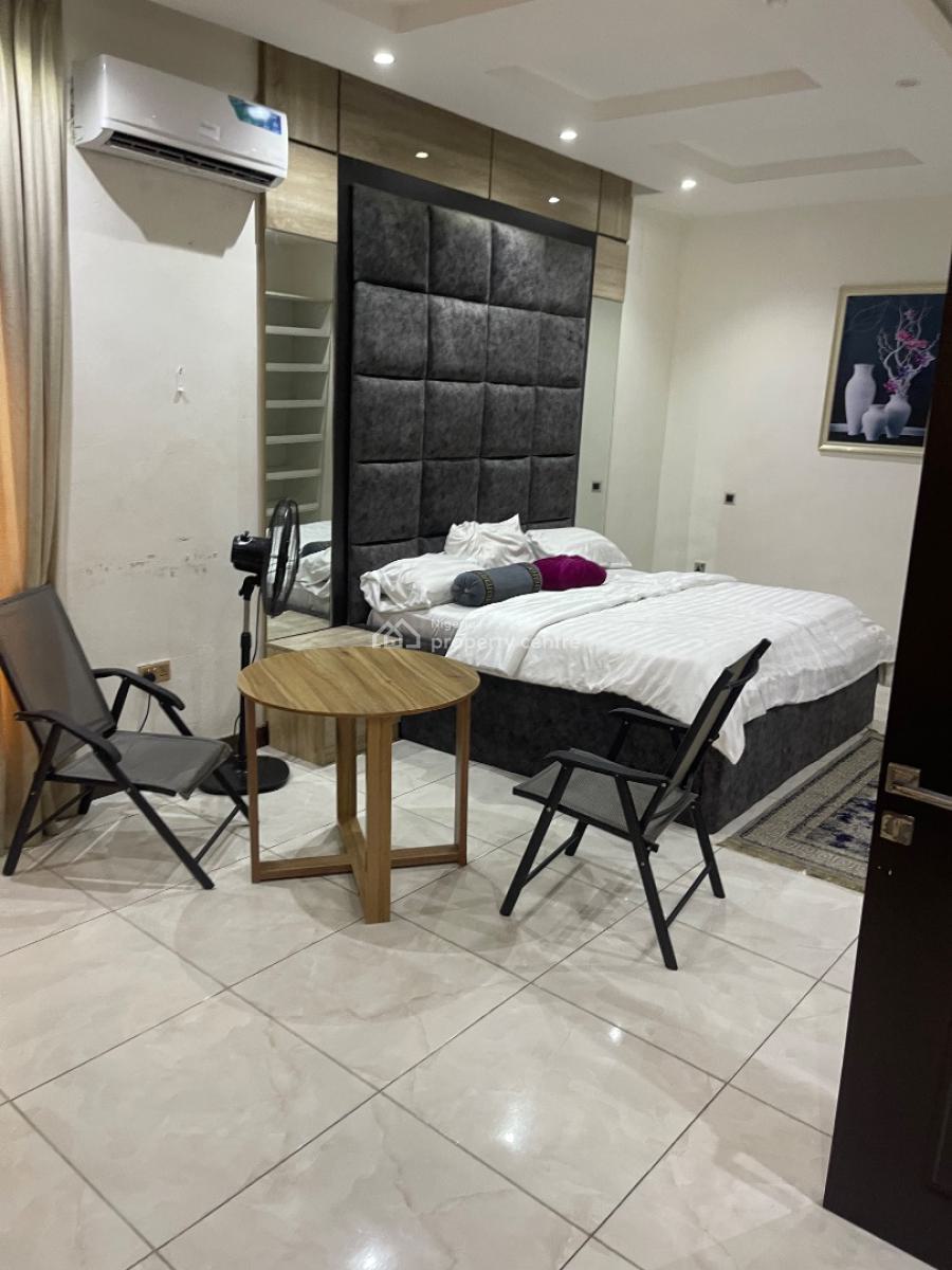 Luxury Spacious 3bed Apartment with a Bq Going As Unfurnished, Lekki Right Inside an Estate, Lekki Phase 1, Lekki, Lagos, Flat / Apartment for Rent