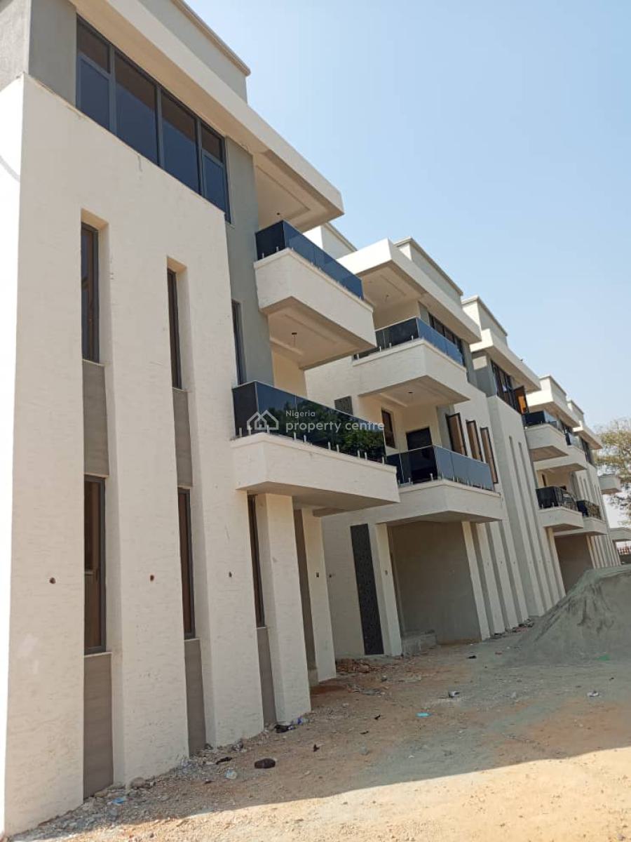 5bedroom Triplex +bq, Asokoro District, Abuja, Terraced Duplex for Sale