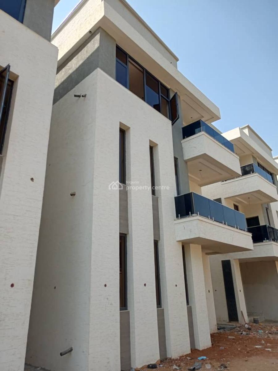5bedroom Triplex +bq, Asokoro District, Abuja, Terraced Duplex for Sale
