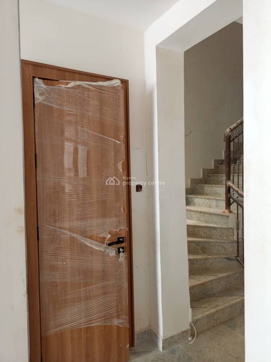 5bedroom Triplex +bq, Asokoro District, Abuja, Terraced Duplex for Sale