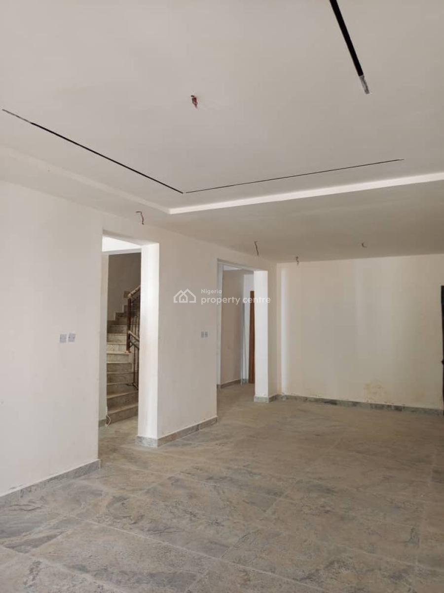 5bedroom Triplex +bq, Asokoro District, Abuja, Terraced Duplex for Sale