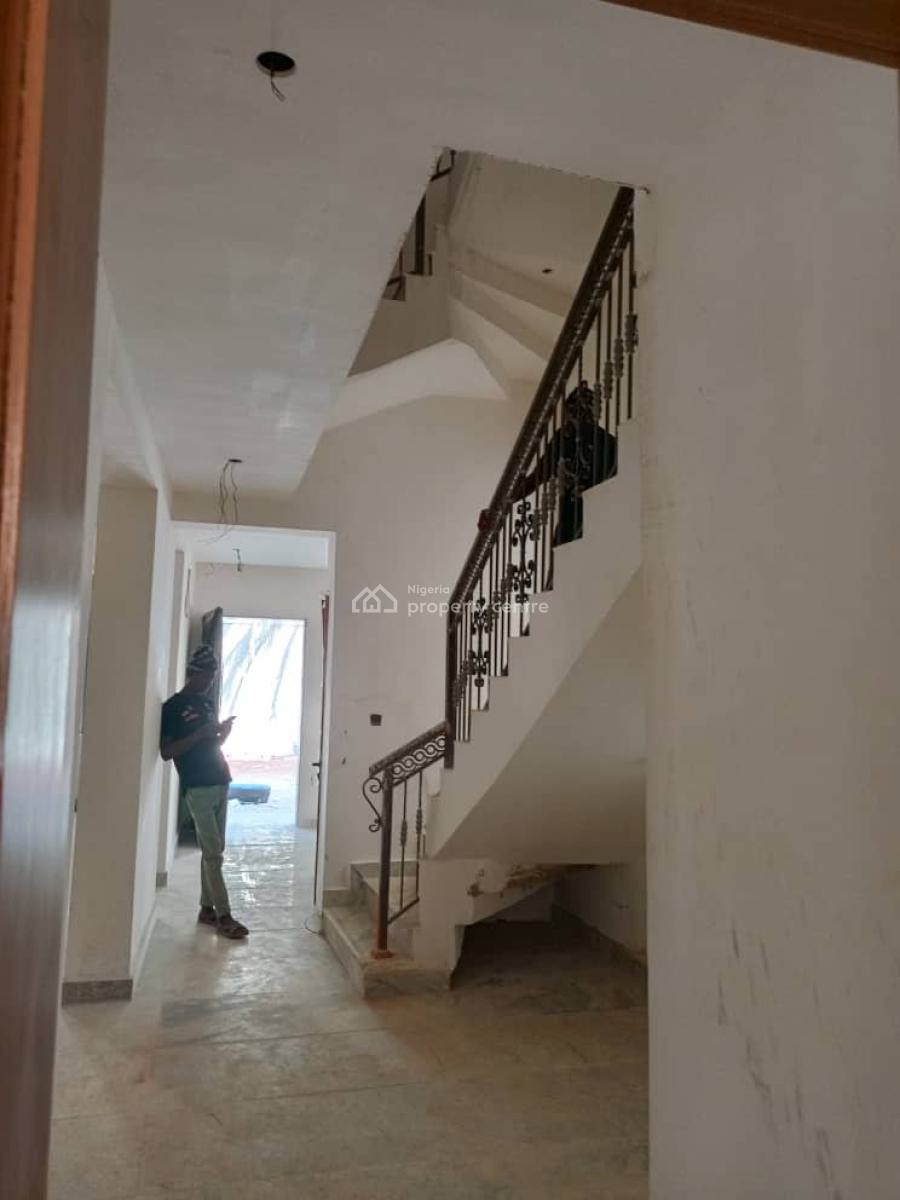 5bedroom Triplex +bq, Asokoro District, Abuja, Terraced Duplex for Sale