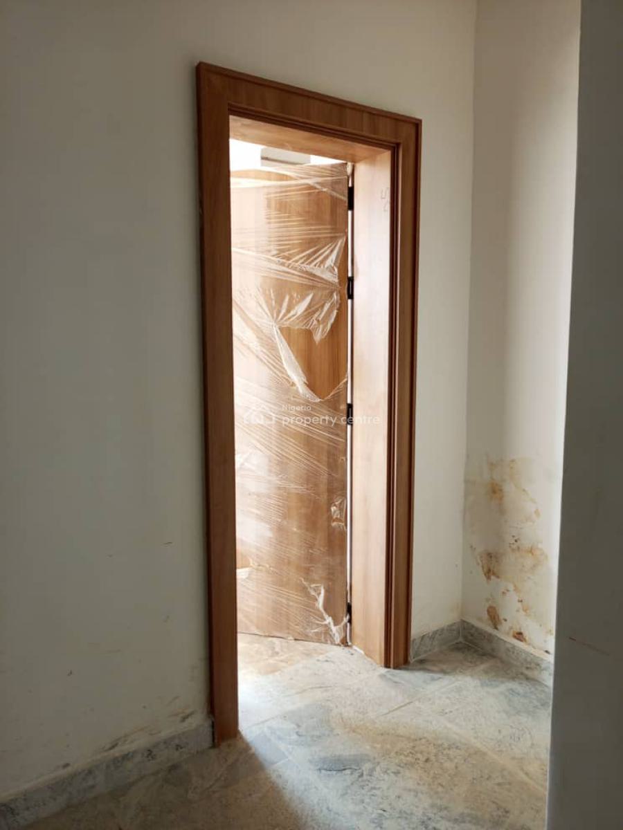 5bedroom Triplex +bq, Asokoro District, Abuja, Terraced Duplex for Sale