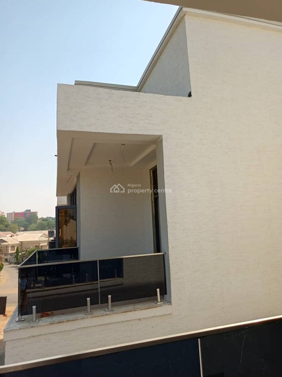 5bedroom Triplex +bq, Asokoro District, Abuja, Terraced Duplex for Sale