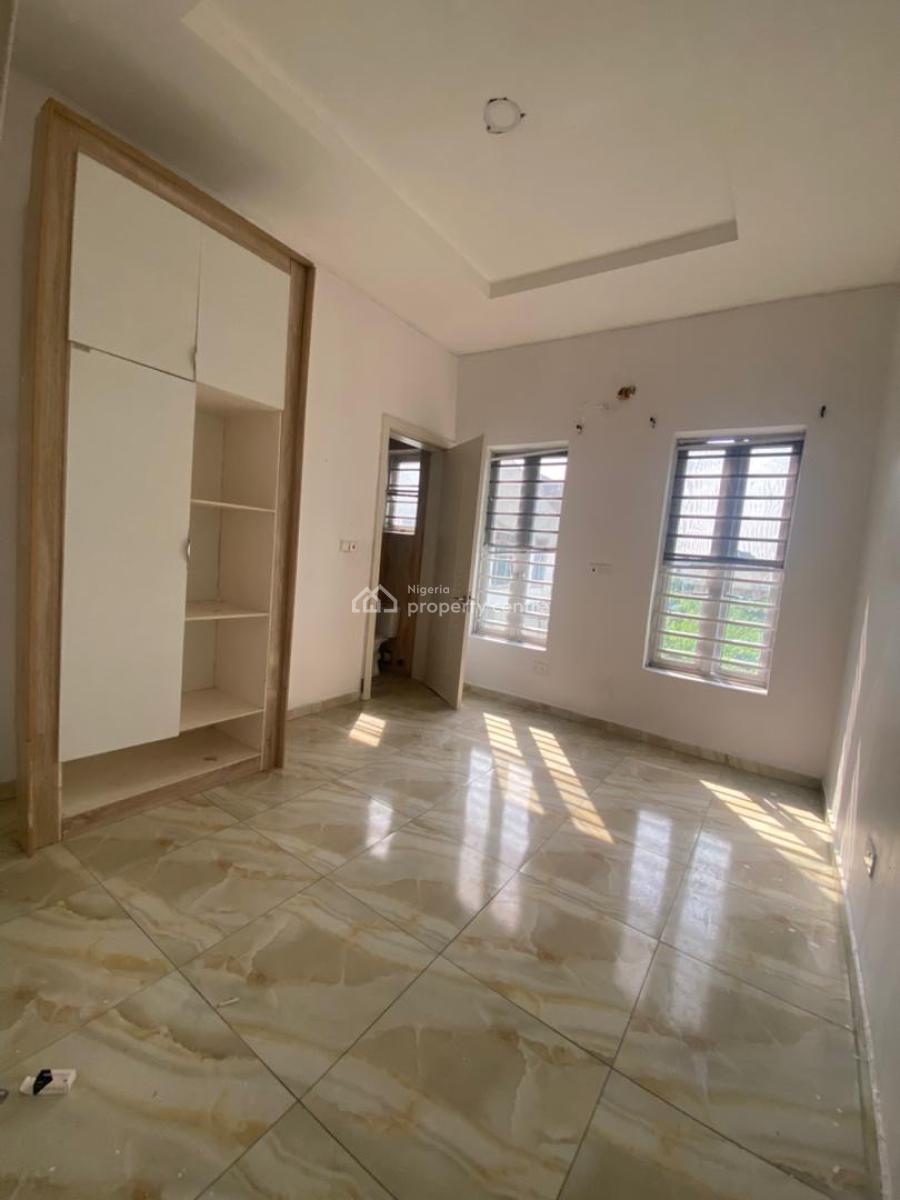Big Shared Apartment, Oral Estate, Lekki Phase 2, Lekki, Lagos, Flat / Apartment for Rent