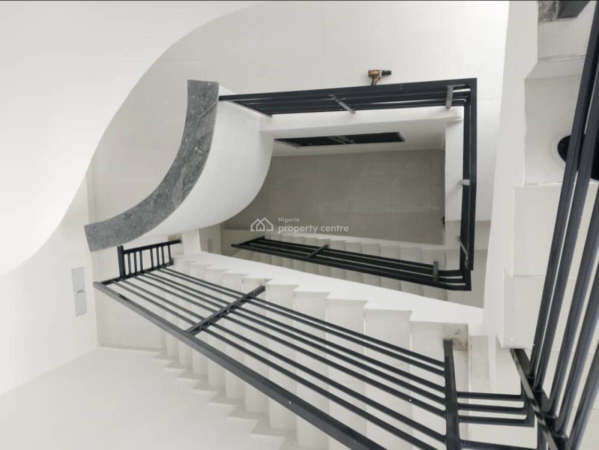 Expansive 4 Bedroom Maisonette with Bq, Off Freedom Way, Lekki Phase 1, Lekki, Lagos, House for Rent