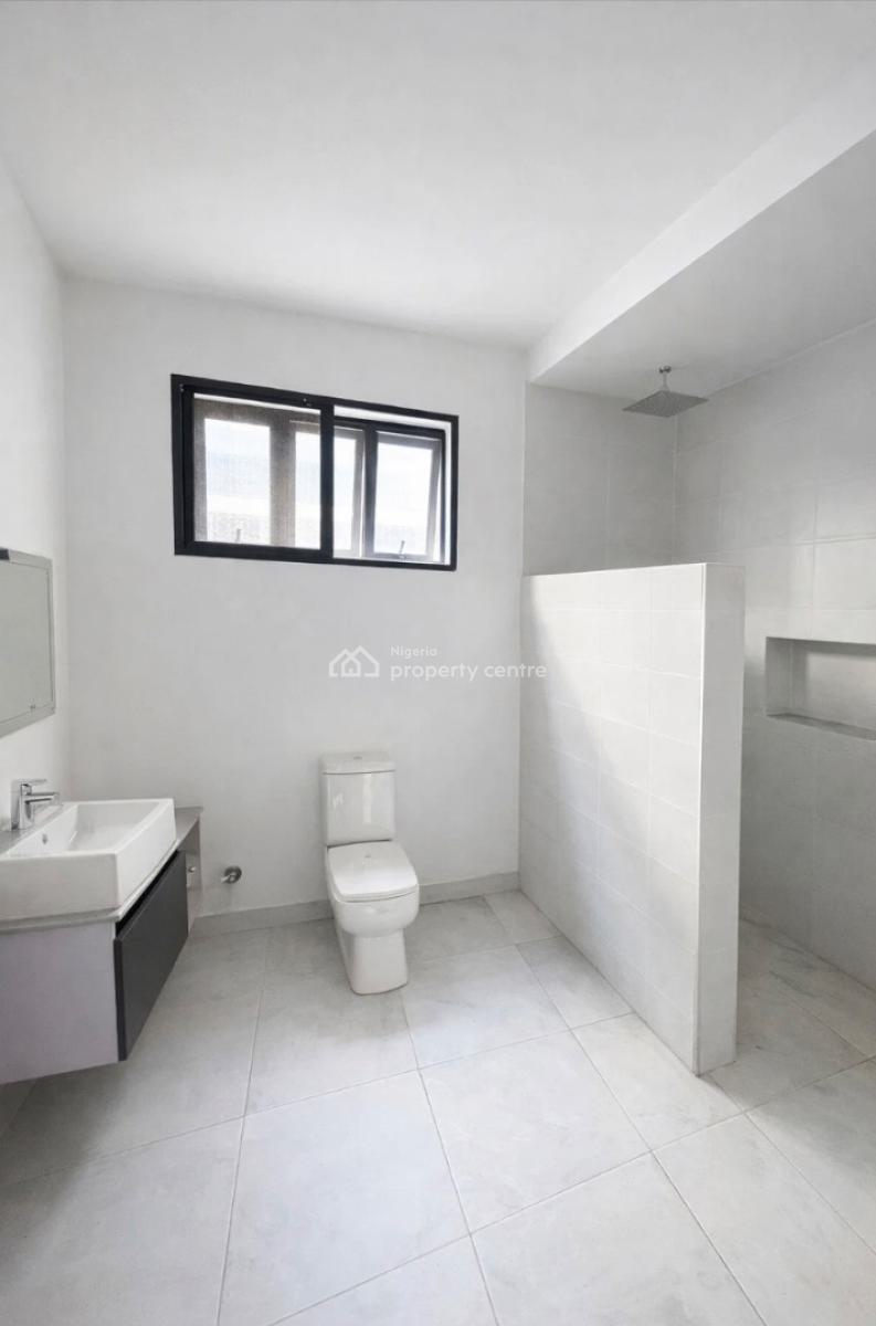 Expansive 4 Bedroom Maisonette with Bq, Off Freedom Way, Lekki Phase 1, Lekki, Lagos, House for Rent