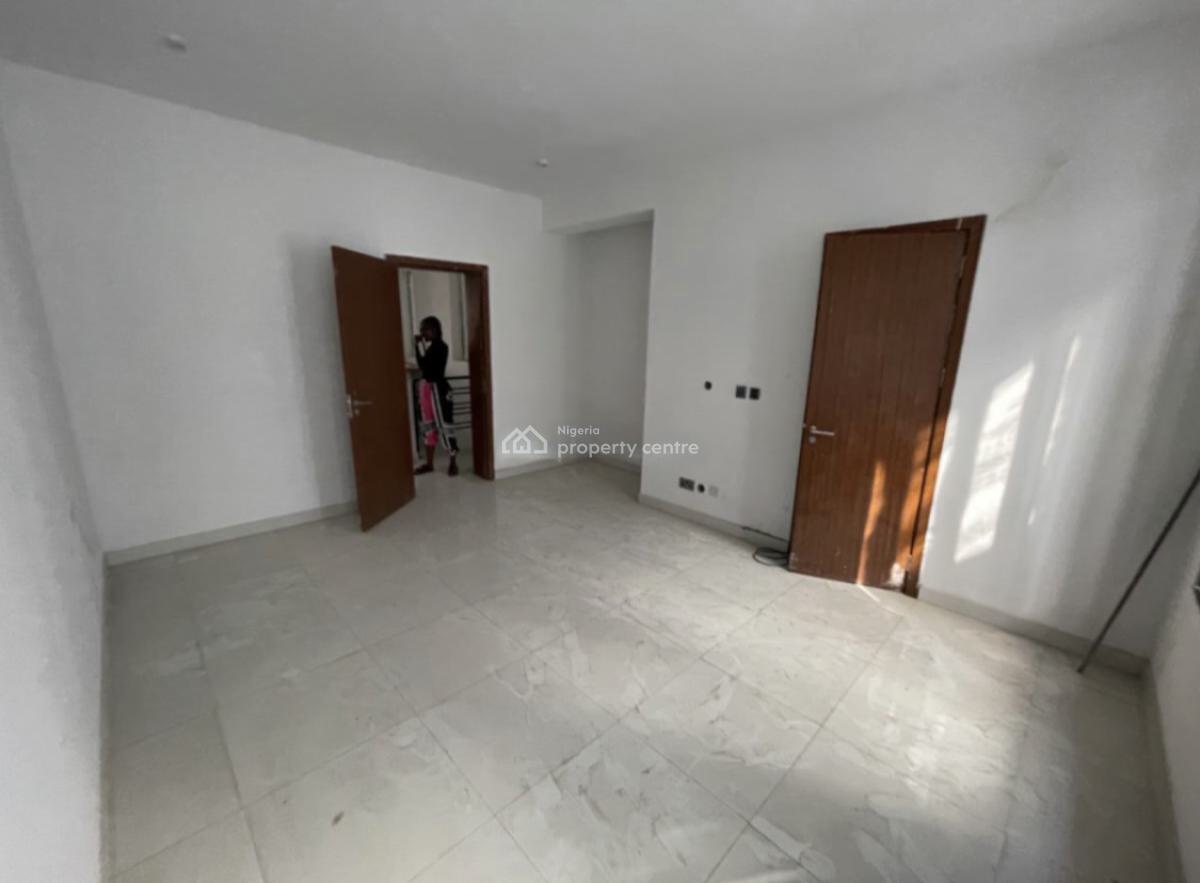 Expansive 4 Bedroom Maisonette with Bq, Off Freedom Way, Lekki Phase 1, Lekki, Lagos, House for Rent