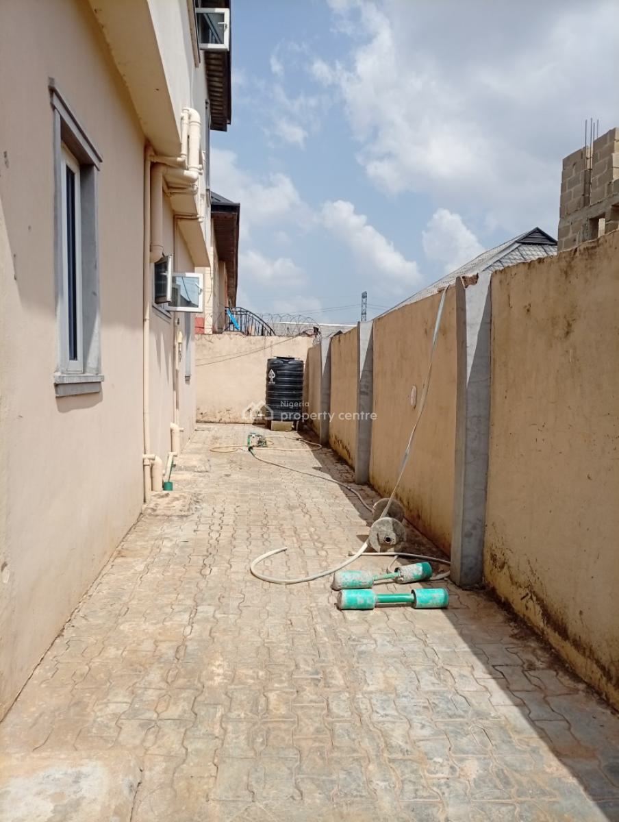 Modern 2 Bedroom Apartment, Blue View Estate Off Matogun Road, Oke-aro, Ogun, Flat / Apartment for Rent