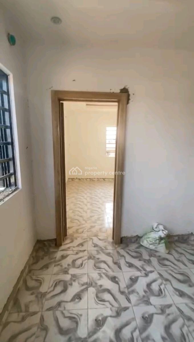 2 Nos of Spacious 2bedroom Upflat  All Room En-suite with for Lease, Aran Orin Street, Ifako, Gbagada, Lagos, Flat / Apartment for Rent