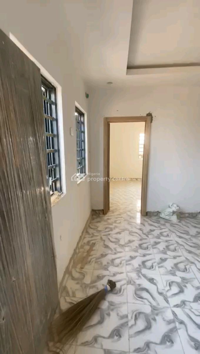 2 Nos of Spacious 2bedroom Upflat  All Room En-suite with for Lease, Aran Orin Street, Ifako, Gbagada, Lagos, Flat / Apartment for Rent