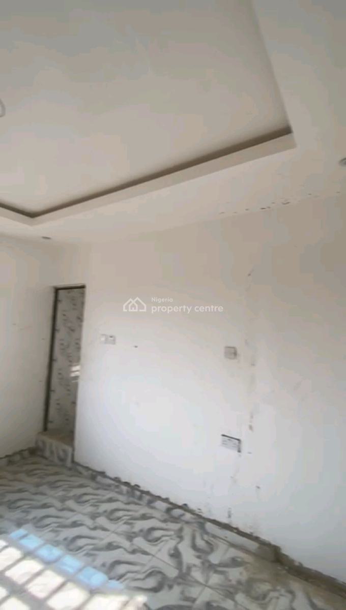 2 Nos of Spacious 2bedroom Upflat  All Room En-suite with for Lease, Aran Orin Street, Ifako, Gbagada, Lagos, Flat / Apartment for Rent
