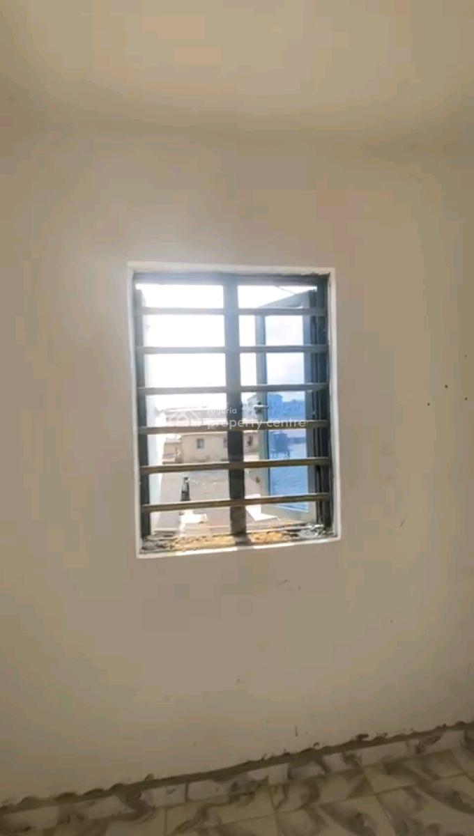 2 Nos of Spacious 2bedroom Upflat  All Room En-suite for Lease, Aran Orin Street, Ifako, Gbagada, Lagos, Flat / Apartment for Sale