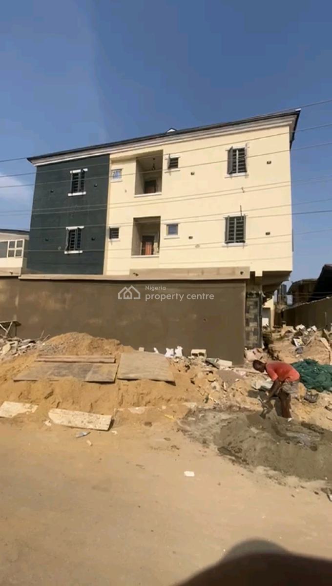 2 Nos of Spacious 2bedroom Upflat  All Room En-suite for Lease, Aran Orin Street, Ifako, Gbagada, Lagos, Flat / Apartment for Sale