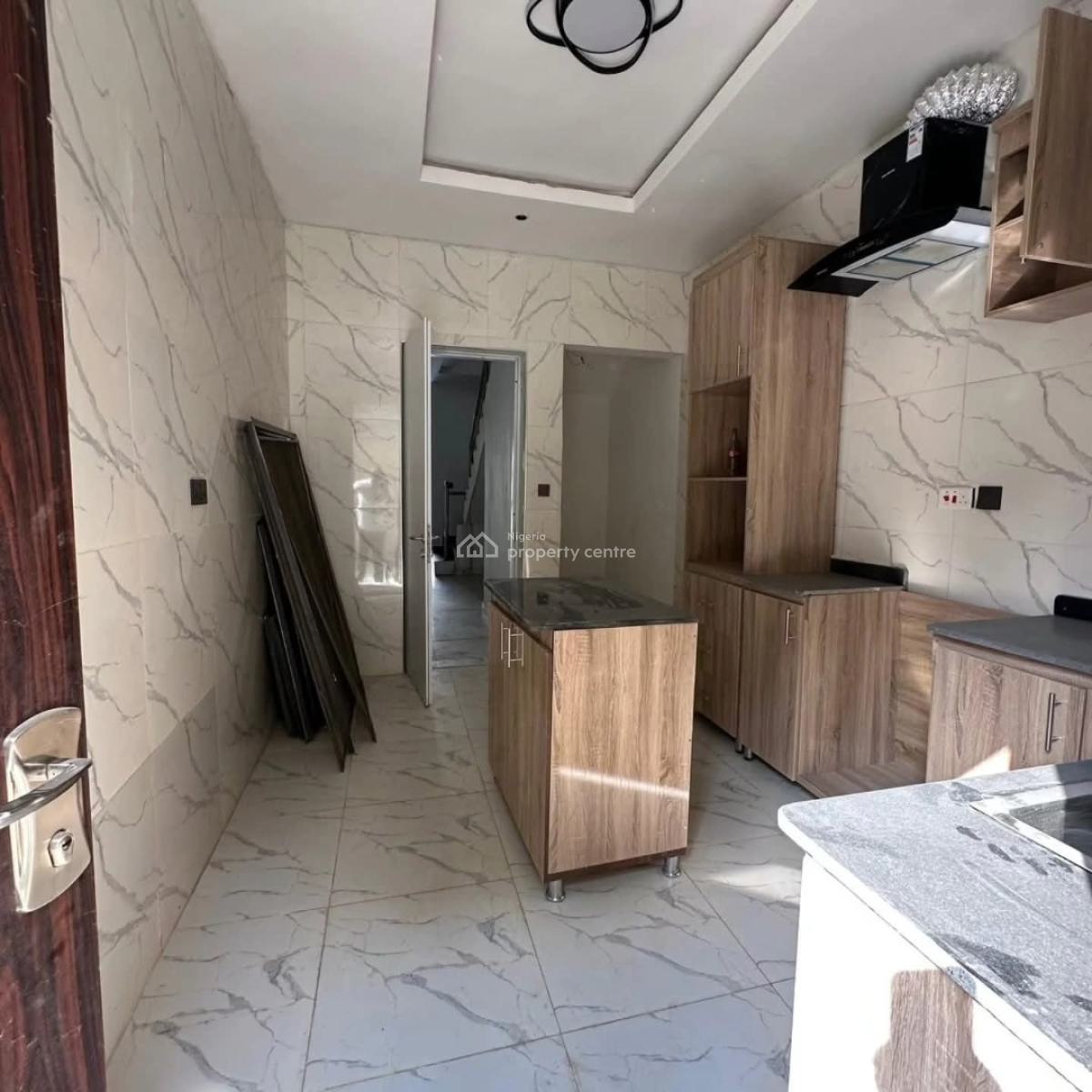 Solid Built 4 Bedroom Terrace Duplex in a Serene Environment, Guzape District, Abuja, Terraced Duplex for Sale