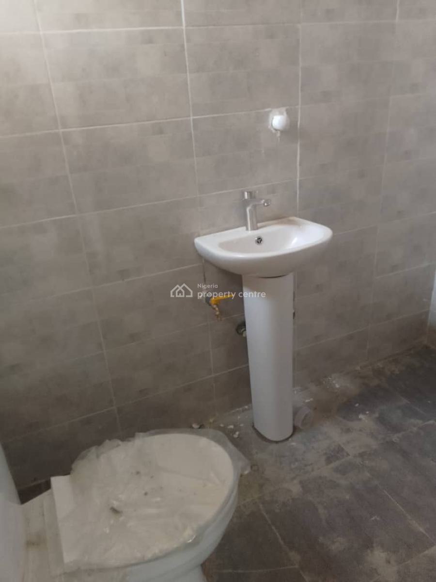 2 Bedroom Flat, Ajah Happy Land Estate, Lekki Phase 2, Lekki, Lagos, Flat / Apartment for Rent