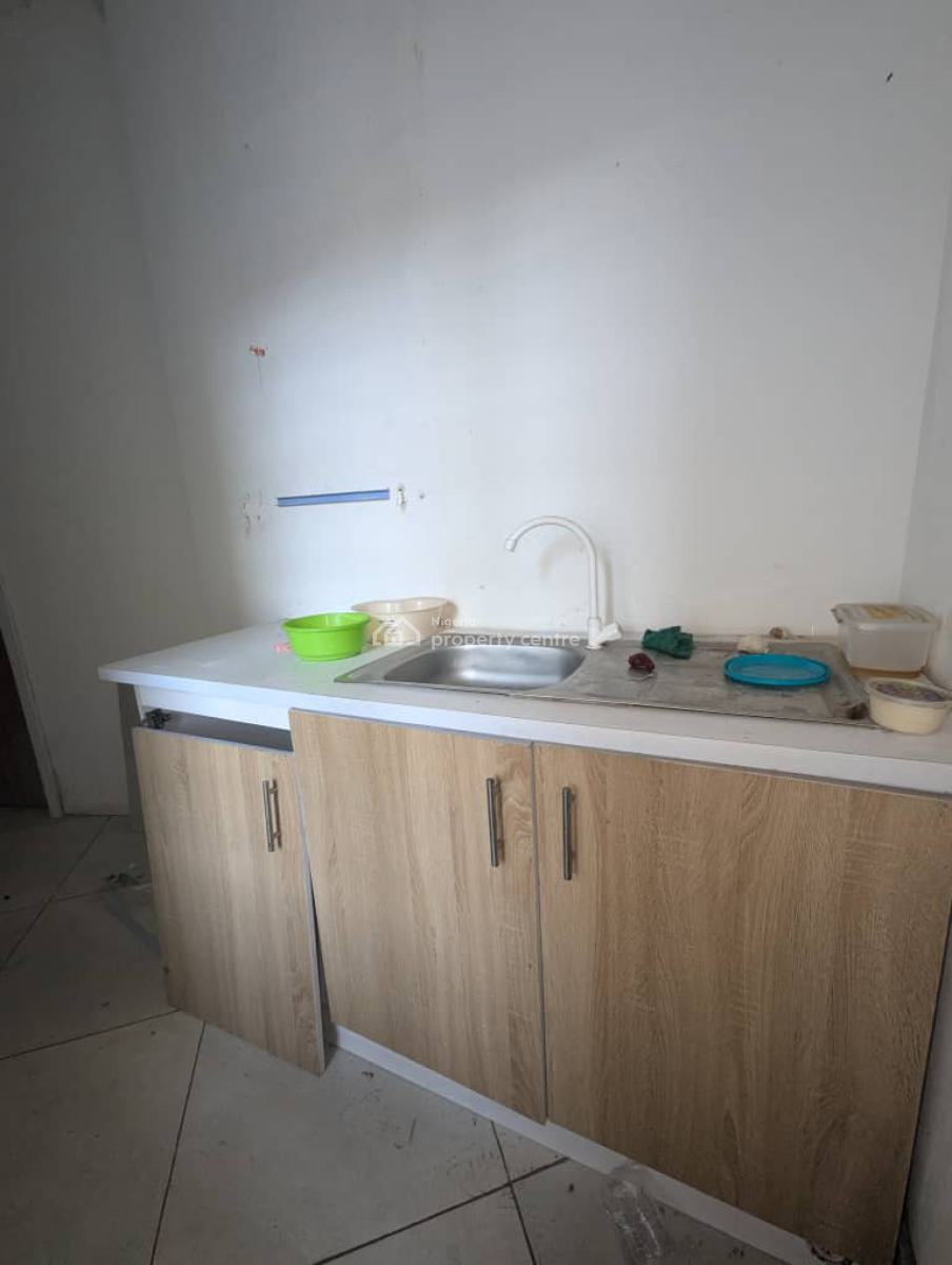 Large Studio Apartment with Balcony, Ikate, Ikate, Lekki, Lagos, Flat / Apartment for Rent