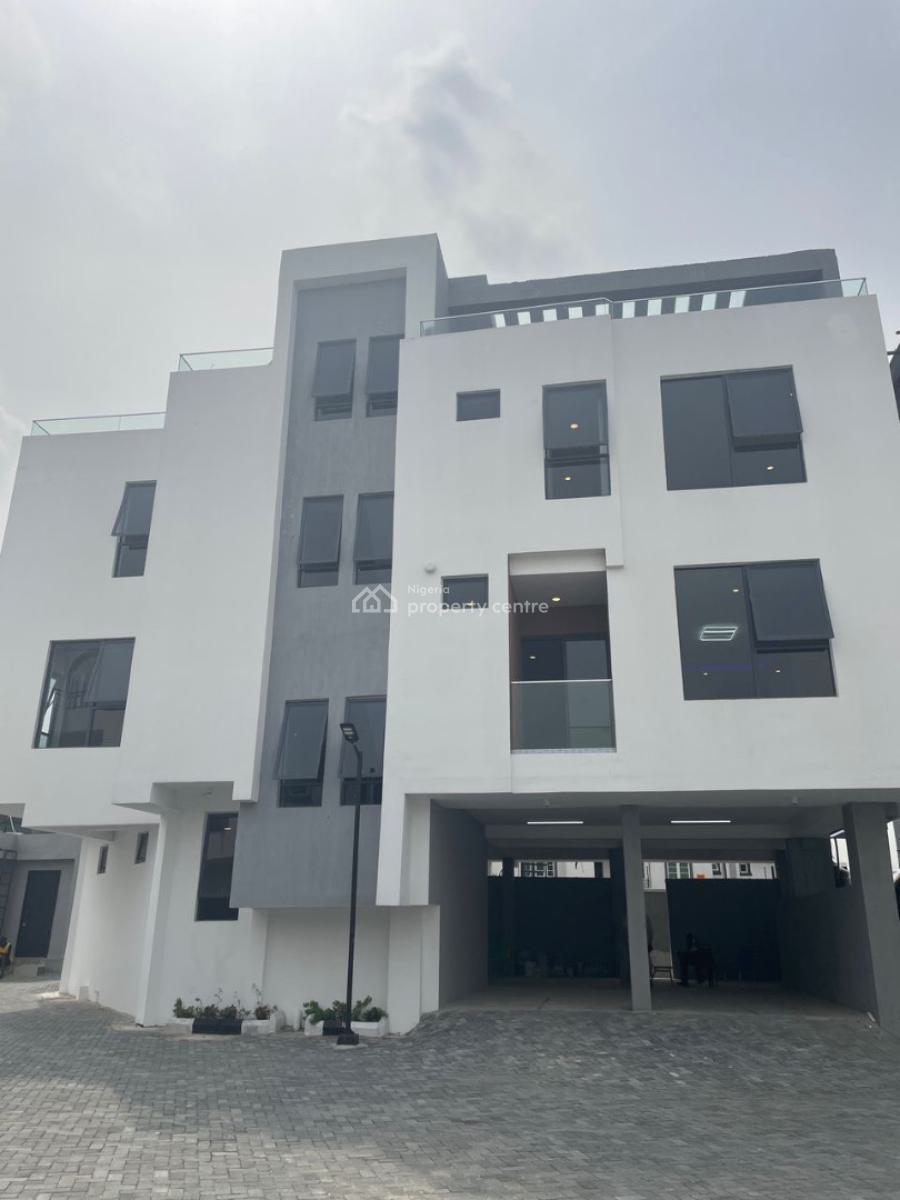 Aesthetically Pleasing 4 Bedroom Penthouse with Swimming Pool, Lekki Phase 1, Lekki, Lagos, Flat / Apartment for Sale