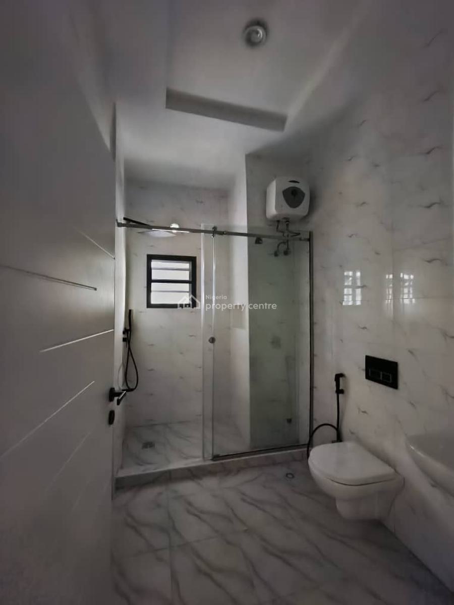 Newly Built Spacious 3bedroom Apartment+ Swimming Pool+ Gym, Lekki Phase 1, Lekki Phase 1, Lekki, Lagos, Flat / Apartment for Sale