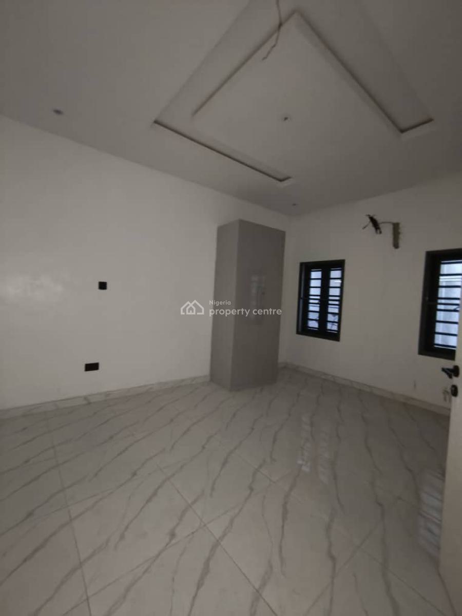 Newly Built Spacious 3bedroom Apartment+ Swimming Pool+ Gym, Lekki Phase 1, Lekki Phase 1, Lekki, Lagos, Flat / Apartment for Sale