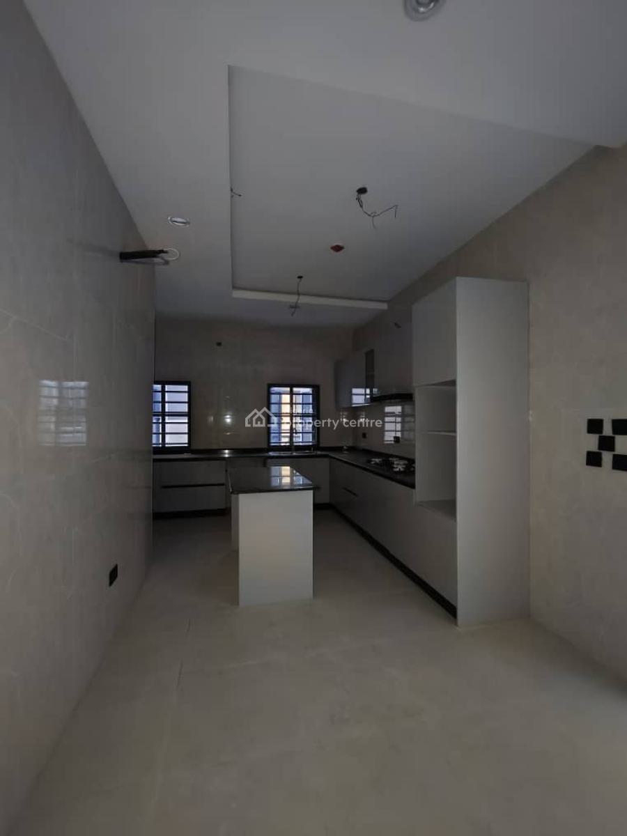 Newly Built Spacious 3bedroom Apartment+ Swimming Pool+ Gym, Lekki Phase 1, Lekki Phase 1, Lekki, Lagos, Flat / Apartment for Sale