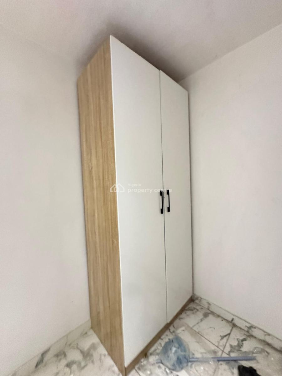 3bedroom Penthouse with Gym and Swimming Pool, Lekki Phase 1, Lekki, Lagos, Flat / Apartment for Rent