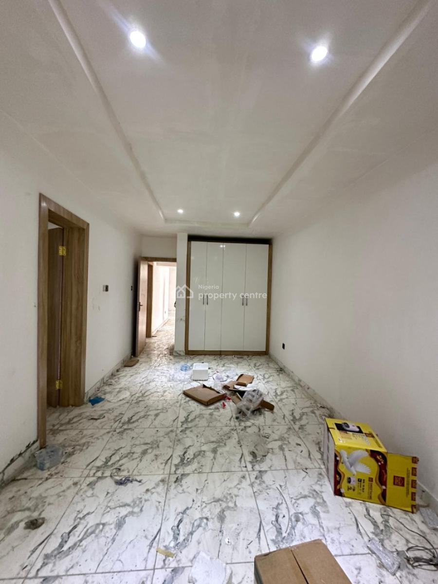 3bedroom Penthouse with Gym and Swimming Pool, Lekki Phase 1, Lekki, Lagos, Flat / Apartment for Rent