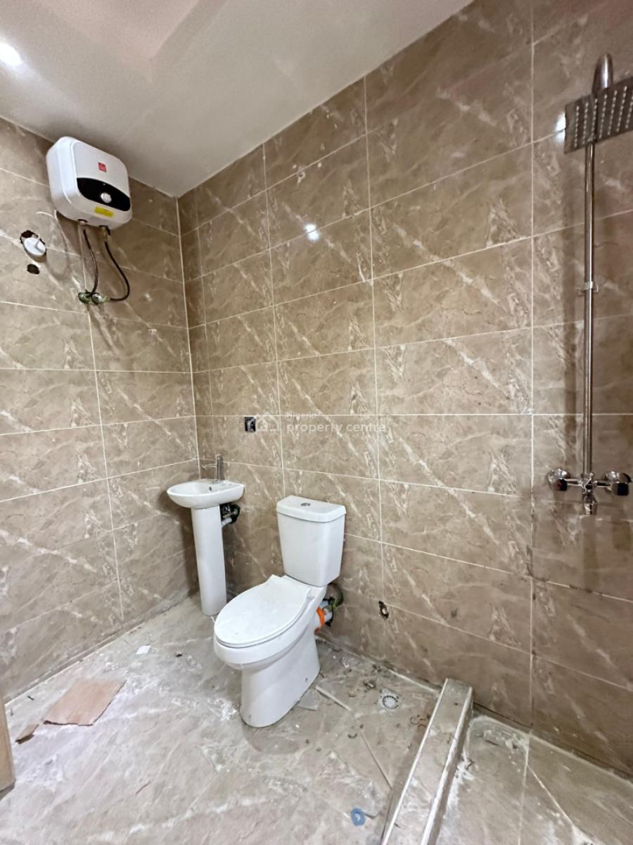 3bedroom Penthouse with Gym and Swimming Pool, Lekki Phase 1, Lekki, Lagos, Flat / Apartment for Rent