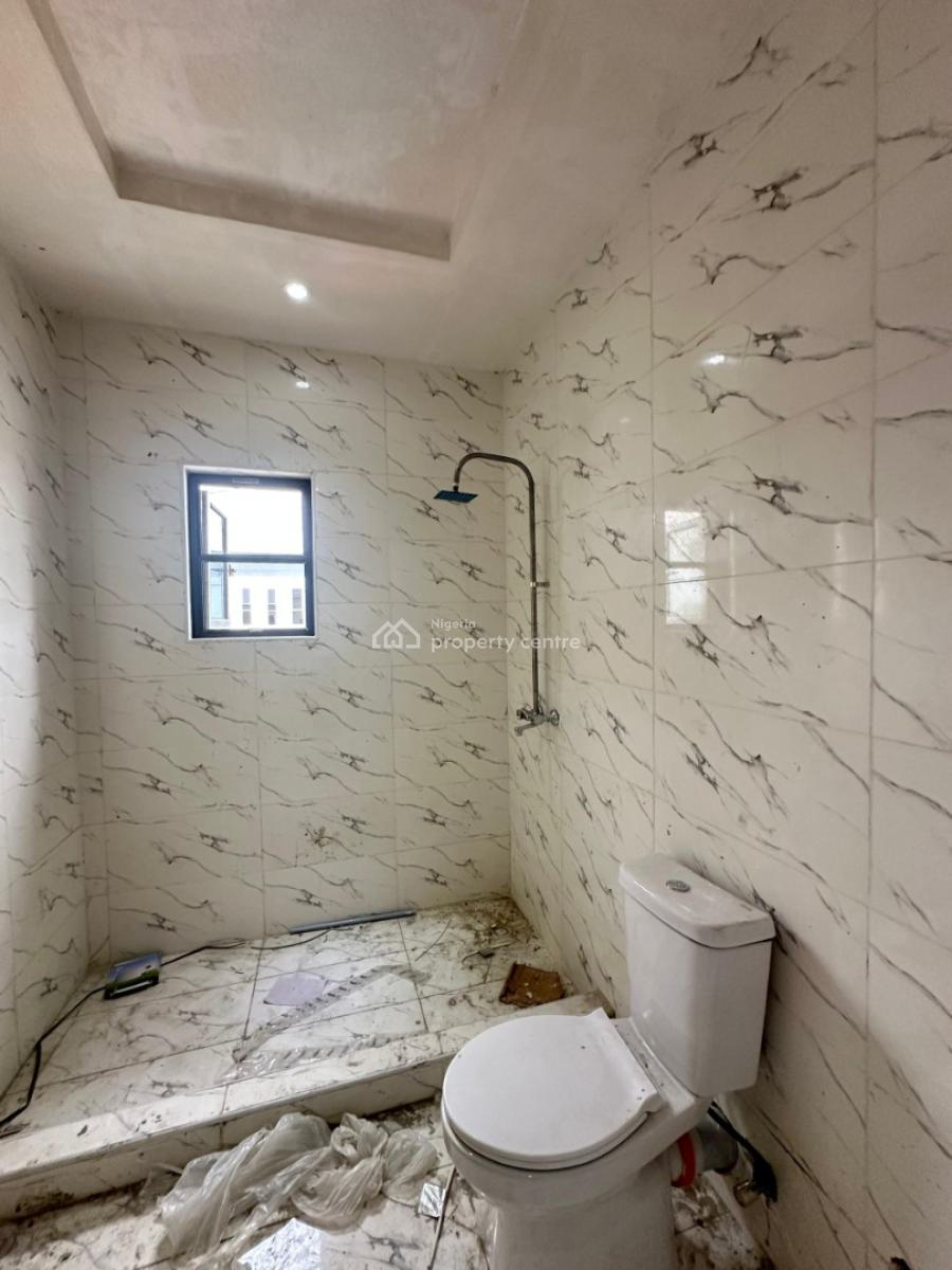 3bedroom Penthouse with Gym and Swimming Pool, Lekki Phase 1, Lekki, Lagos, Flat / Apartment for Rent