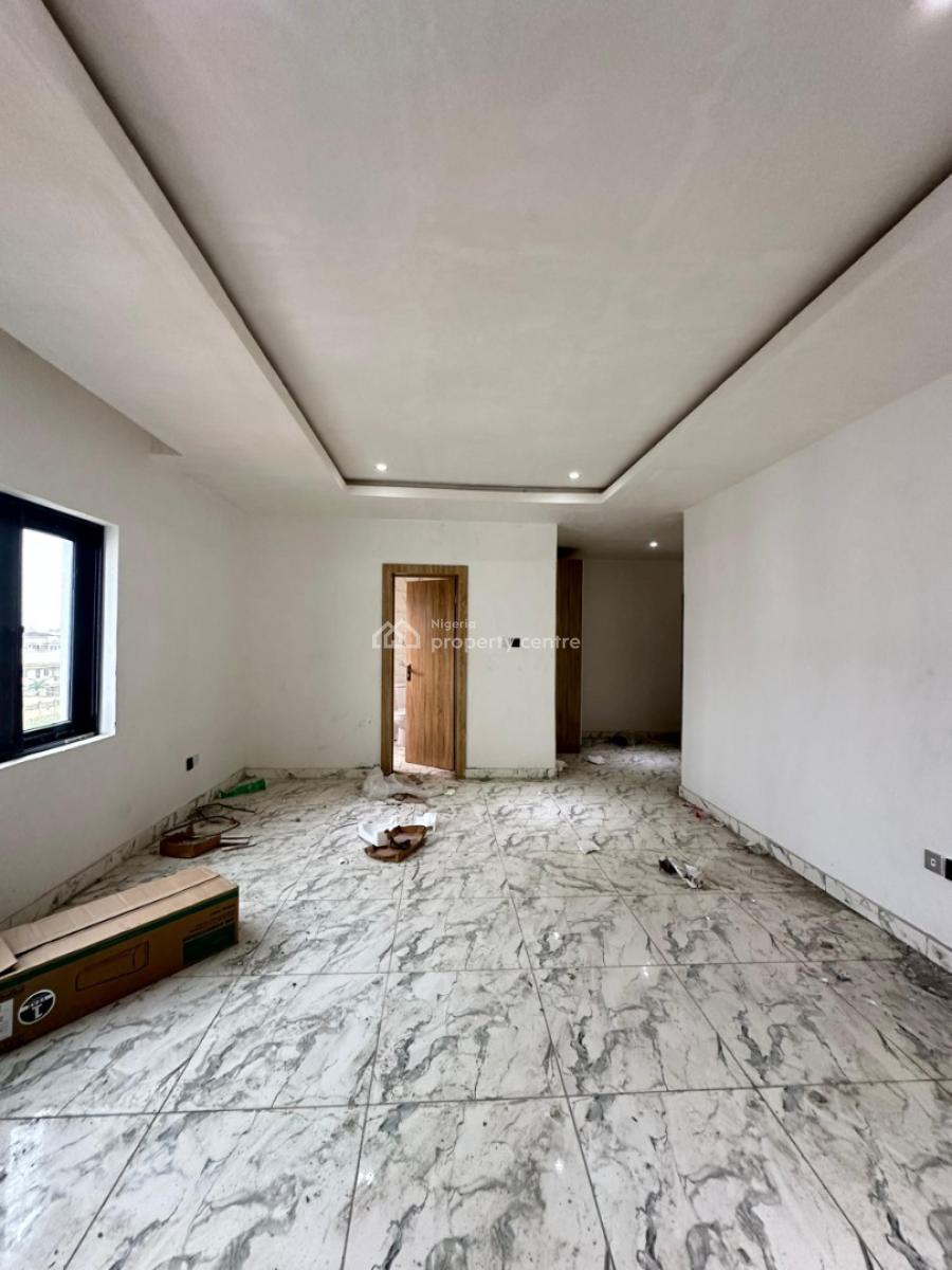 3bedroom Penthouse with Gym and Swimming Pool, Lekki Phase 1, Lekki, Lagos, Flat / Apartment for Rent