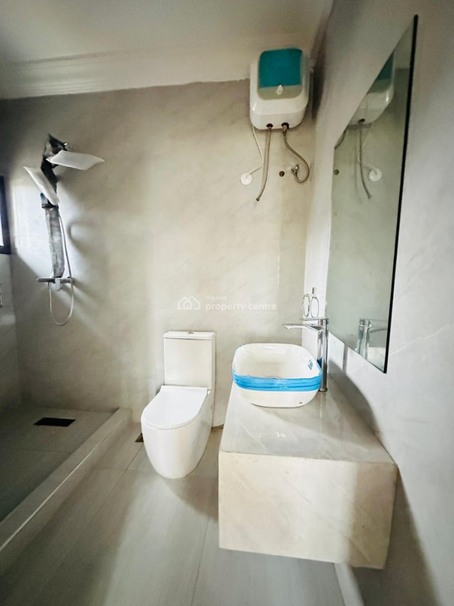 3bedroom Flat with Bq, Gym and Swimming Pool, Lekki Phase 1, Lekki, Lagos, Flat / Apartment for Rent