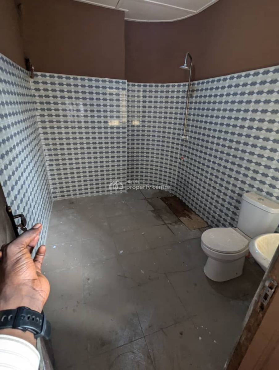 Lovely Standard 3 Bedroom, Governor Road, Ikotun, Lagos, Flat / Apartment for Rent